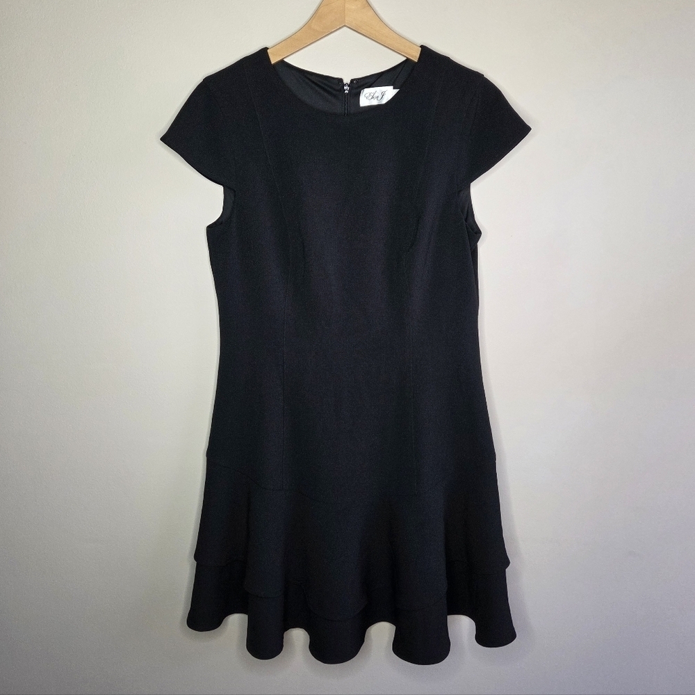 Eliza J Black Tiered Ruffle Crepe Dress Cap Sleeves Size 12 Fit & Flare